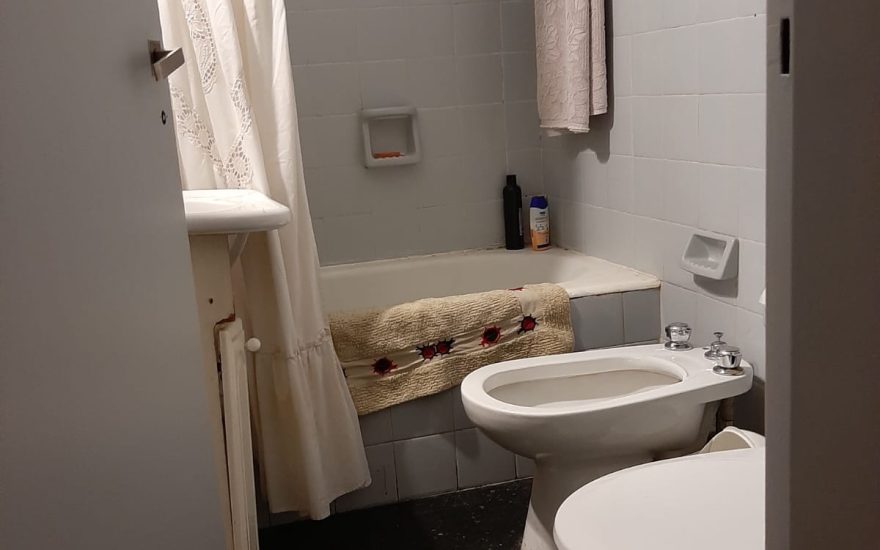 ALQUILER AMOBLADO – ABASTO – S. de Bustamante al 400