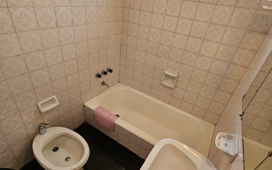 ALQUILADO  – ALQUILO – MONSERRAT – 2 AMBIENTES – Alsina al 1600