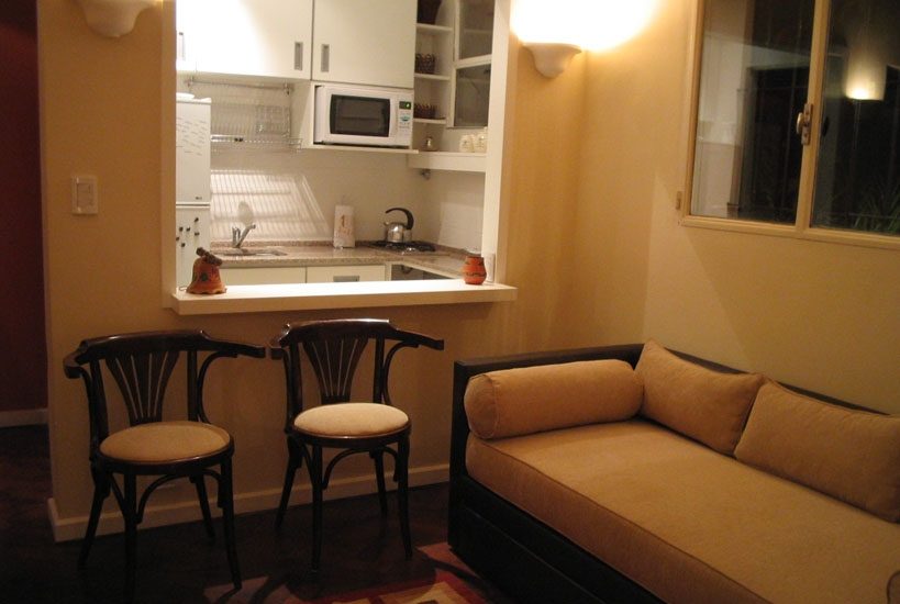 ALQUILER AMOBLADO – RECOLTA – 2 AMBIENTES  – P. de Melo y Ayacucho