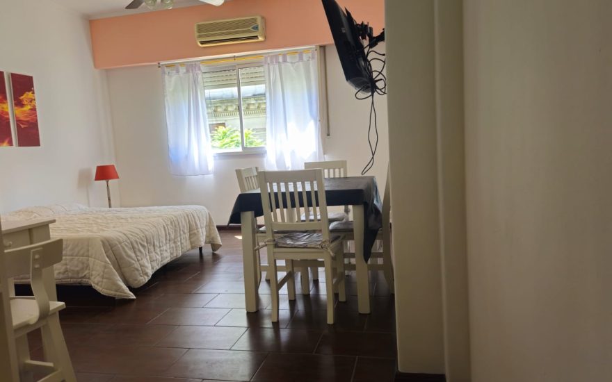 RESERVADO – ALQUILER AMOBLADO – MONSERRAT – V. CEVALLOS 300 – 1 AMBIENTE