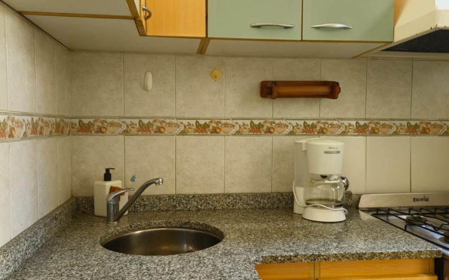 RESERVADO – ALQUILER AMOBLADO – MONSERRAT – V. CEVALLOS 300 – 1 AMBIENTE