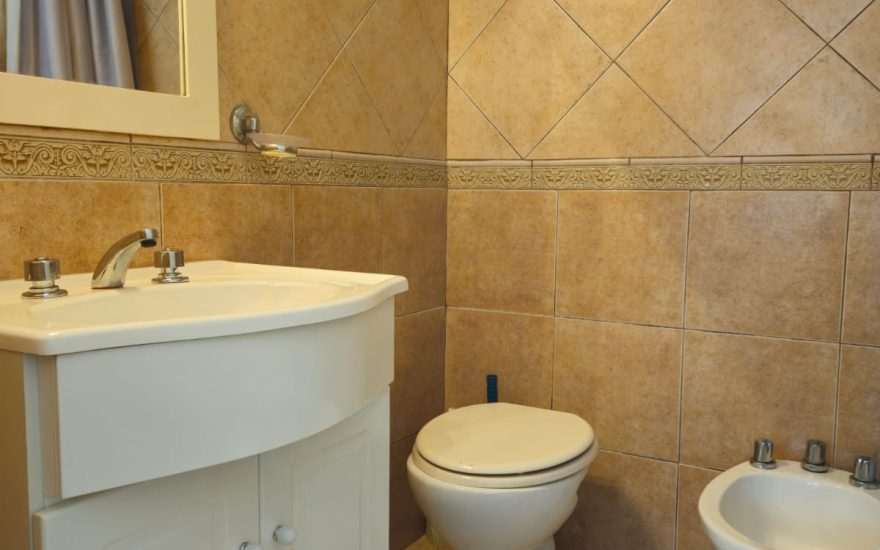 RESERVADO – ALQUILER AMOBLADO – MONSERRAT – V. CEVALLOS 300 – 1 AMBIENTE