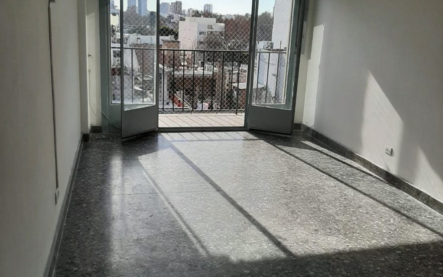 VENTA – FLORES – 3 AMBIENTES – Av Gaona 2500