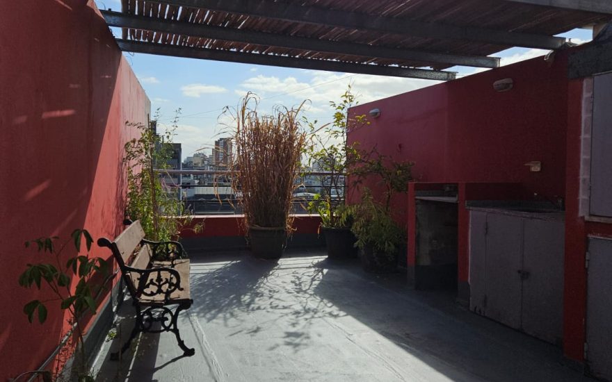 RESERVADO – RESERVADO – ALQUILER – ALMAGRO – 1 AMBIENTES GDE CON BALCON Y TERRAZA – Bartolome Mitre al 4000