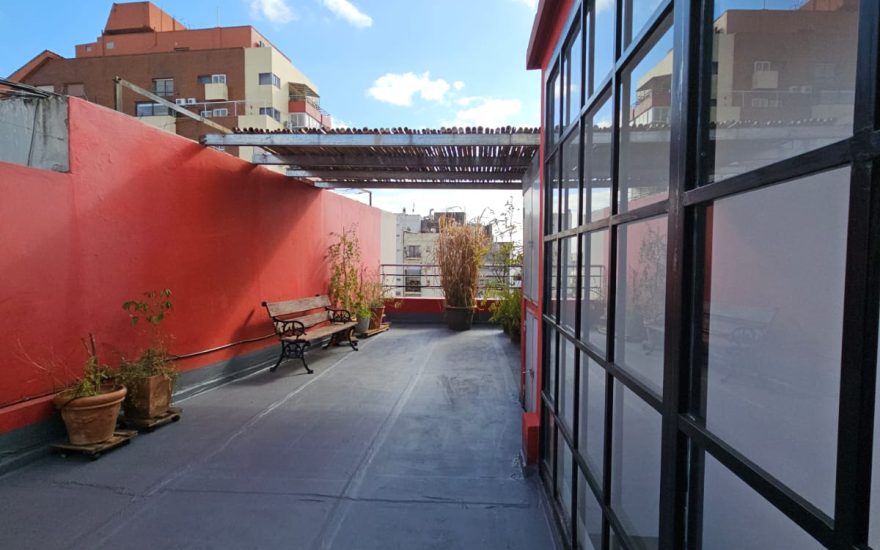 RESERVADO – RESERVADO – ALQUILER – ALMAGRO – 1 AMBIENTES GDE CON BALCON Y TERRAZA – Bartolome Mitre al 4000