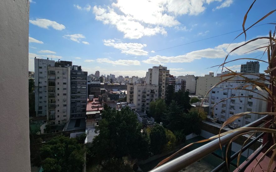 RESERVADO – RESERVADO – ALQUILER – ALMAGRO – 1 AMBIENTES GDE CON BALCON Y TERRAZA – Bartolome Mitre al 4000