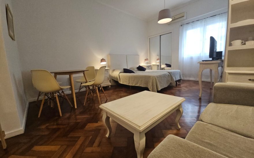 ALQUILER AMOBLADO – RECOLETA – 1 AMBIENTE –  Vicente Lopez y Callao Av