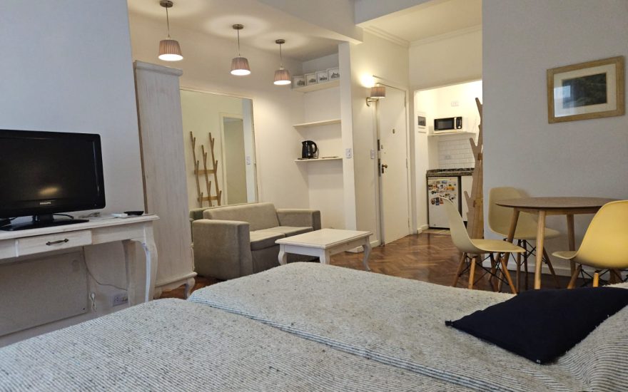 ALQUILER AMOBLADO – RECOLETA – 1 AMBIENTE –  Vicente Lopez y Callao Av