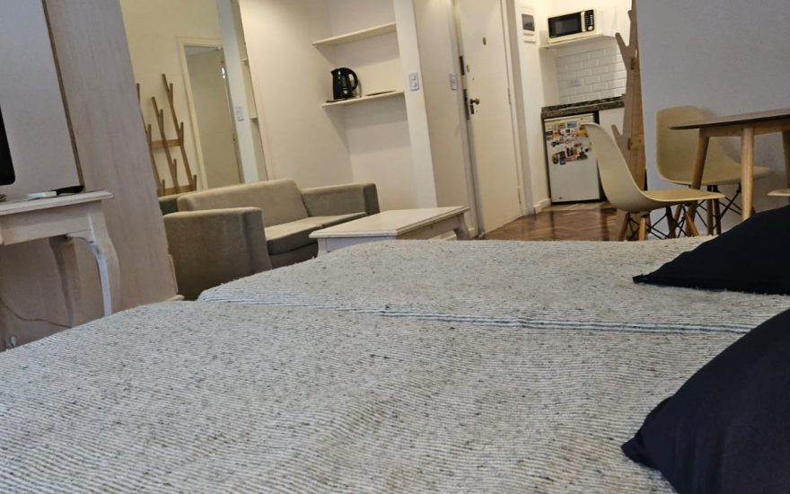 ALQUILER AMOBLADO – RECOLETA – 1 AMBIENTE –  Vicente Lopez y Callao Av