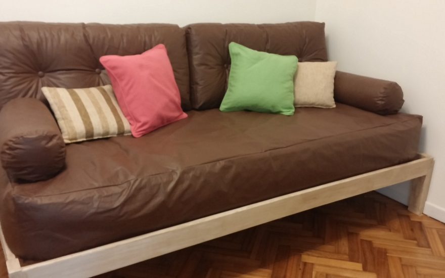 ALQUILER TEMPORARIO – CENTRO – Sarmiento al 1300 – 2 AMBIENTES