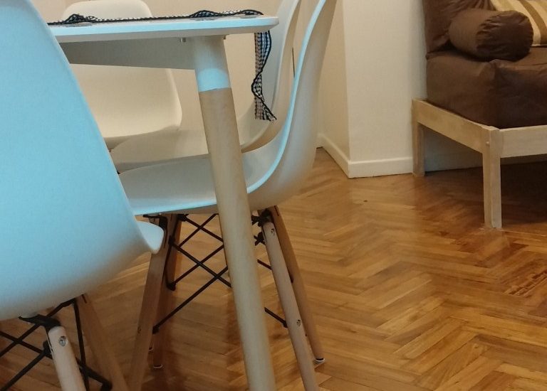 ALQUILER TEMPORARIO – CENTRO – Sarmiento al 1300 – 2 AMBIENTES