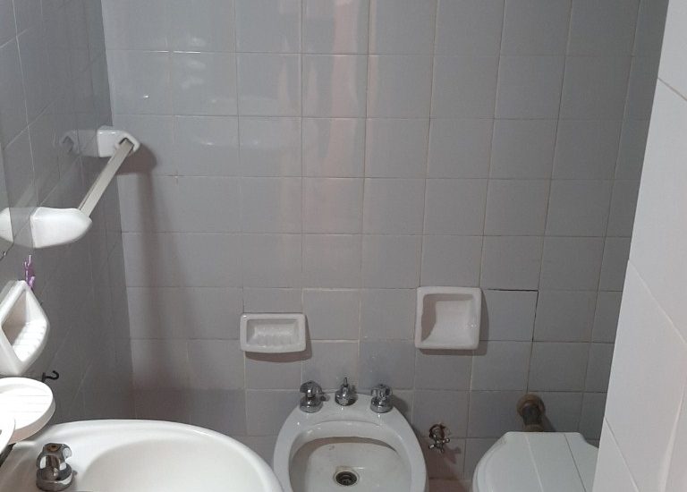 ALQUILADO – FLORESTA – Olivera 22 y Rivadavia