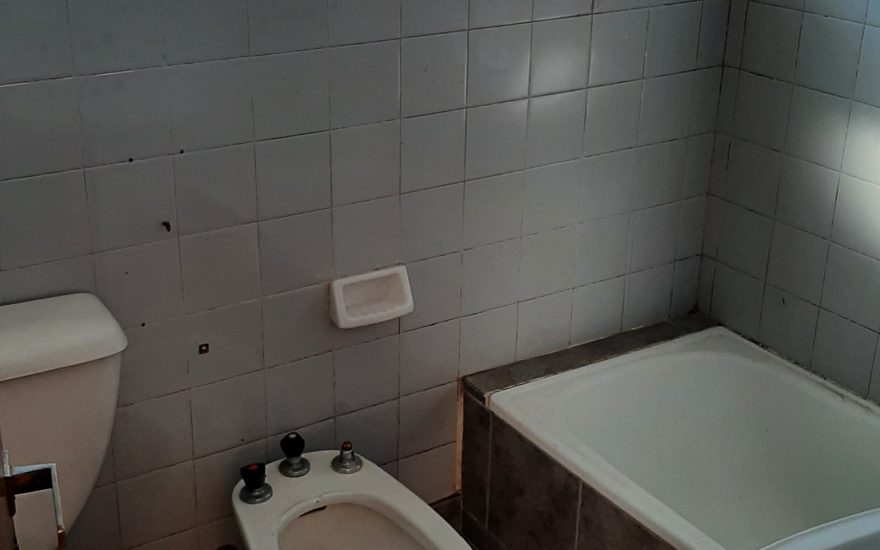 ALQUILADO – CENTRO – Av. Corrientes al 1500 y Uruguay – C/ balcon terraza