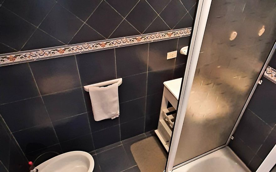 ALQUILADO – ALMAGRO – D. Peron 4100 – 3 ambientes con balcon y pileta