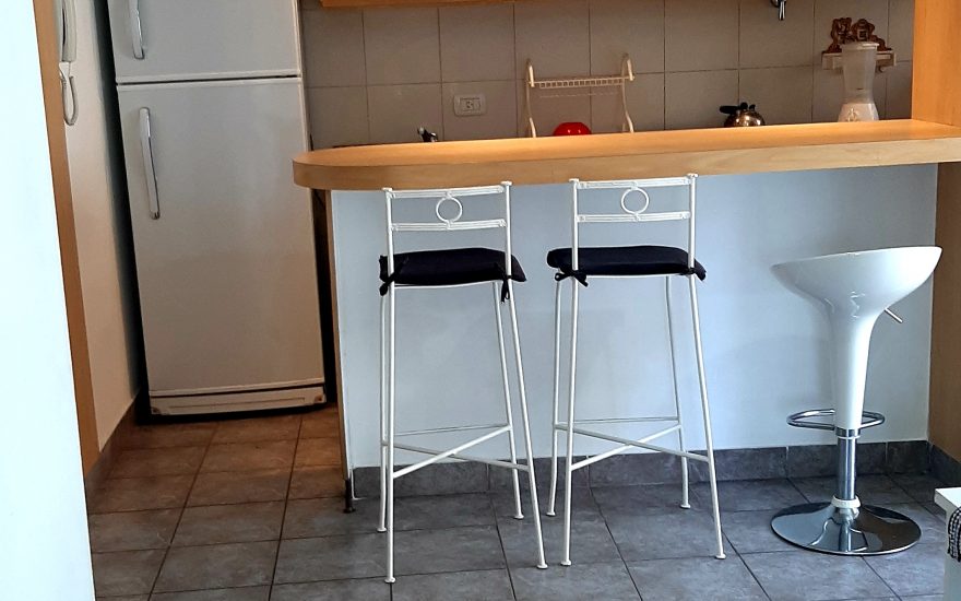 ALQUILADO – ALMAGRO – D. Peron 4100 – 3 ambientes con balcon y pileta