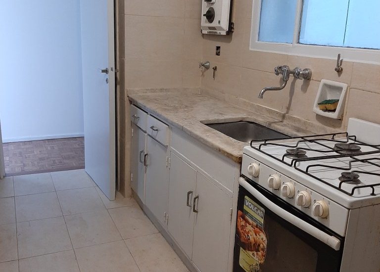 ALQUILADO – PALERMO – Uriarte y Charcas – 3 ambientes con balcon