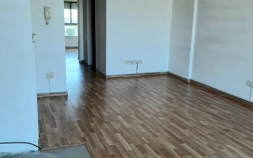 ALQUILER – CABALLITO – Avenida H. Pueyrredon al 800 – 2 ambientes con balcon