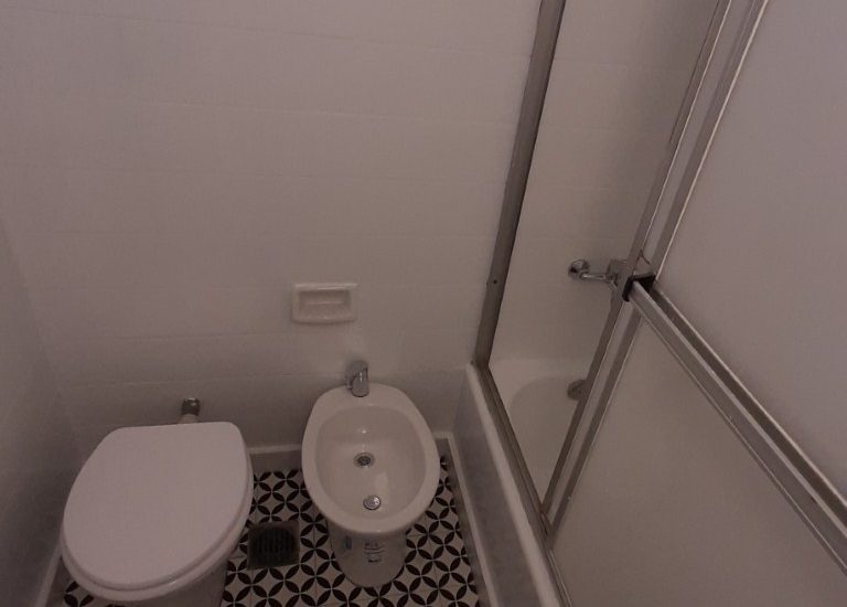 ALQUILADO –  RECOLETA – Av. Santa Fe 2200 – 3 ambientes con balcon
