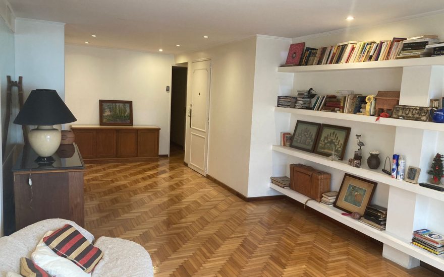 LIBRE 01/08 – COLEGIALES – Freire y Av. Elcano – 3 ambientes con dependencia