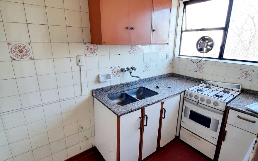VENTA – FLORESTA – Av. Olivera y Av. Rivadavia – 3 ambientes