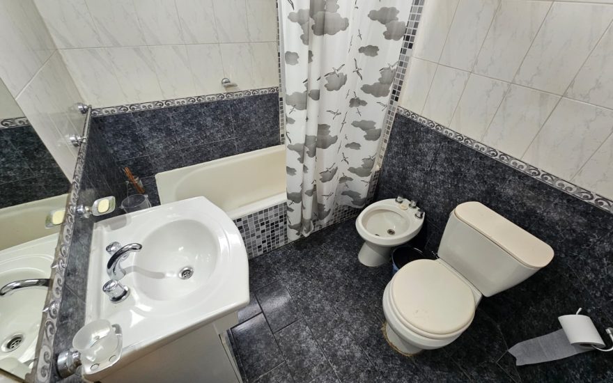 RESERVADO ——— ALQUILER TEMPORARIO – CONGRESO – 1 AMBIENTE – Ayacucho al 200