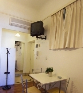 ALQUILER TEMPORARIO – CENTRO – Florida al 600