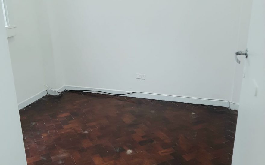 LIBRE – ALQUILER 1 o 2 AÑOS – FACULTAD – Paso y Av. Cordoba – 2 ambientes