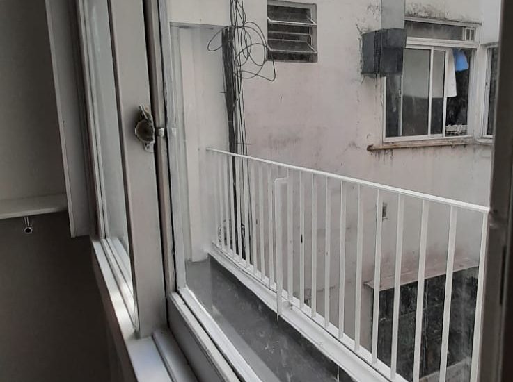 LIBRE – ALQUILER 1 o 2 AÑOS – FACULTAD – Paso y Av. Cordoba – 2 ambientes
