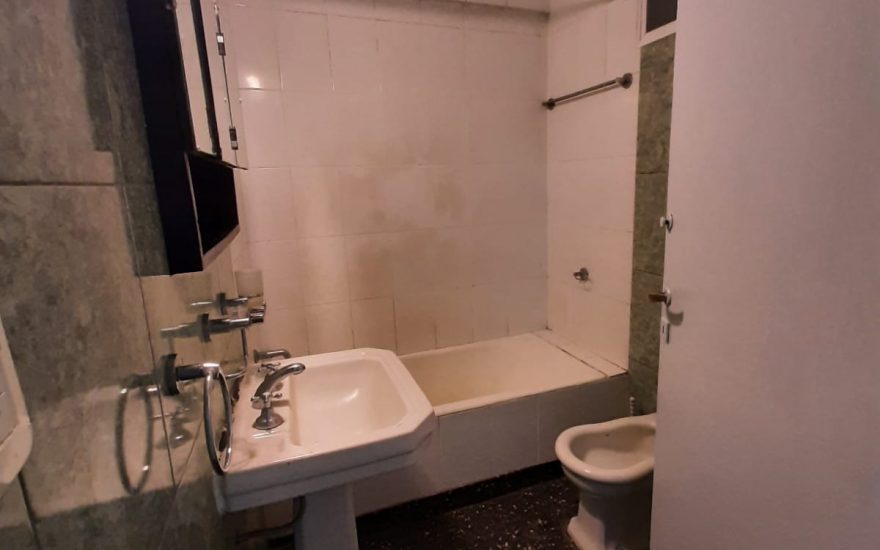 ALQUILER – ALMAGRO – 2 AMBIENTES – Pringles al 800