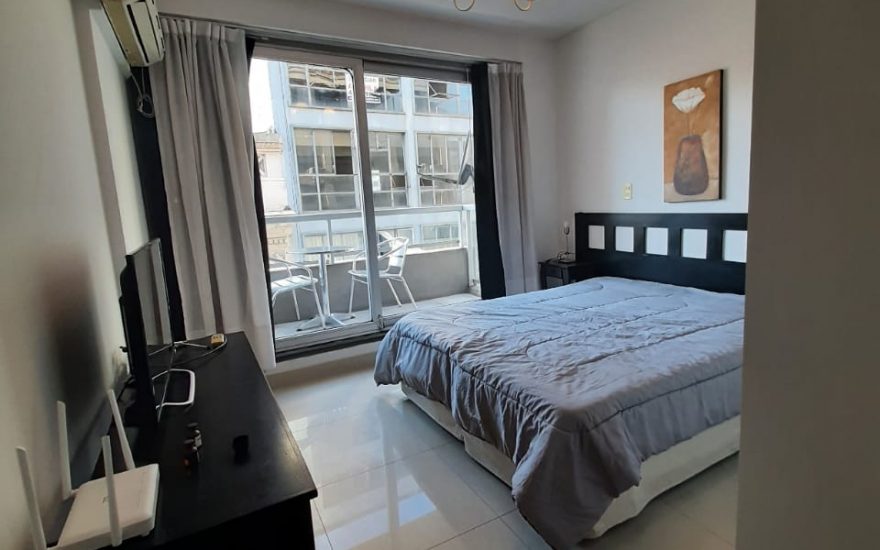 ALQUILADO – AMOBLADO – CONGRESO – 1 AMBIENTE – Pres. Peron 1600