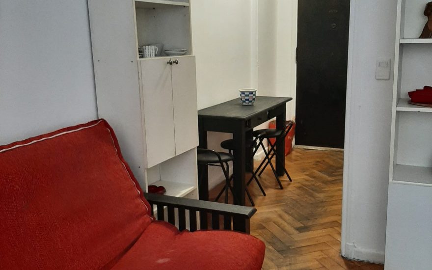 ALQUILER TEMPORARIO – CENTRO – 2 AMBIENTES – Av Corrientes al 700