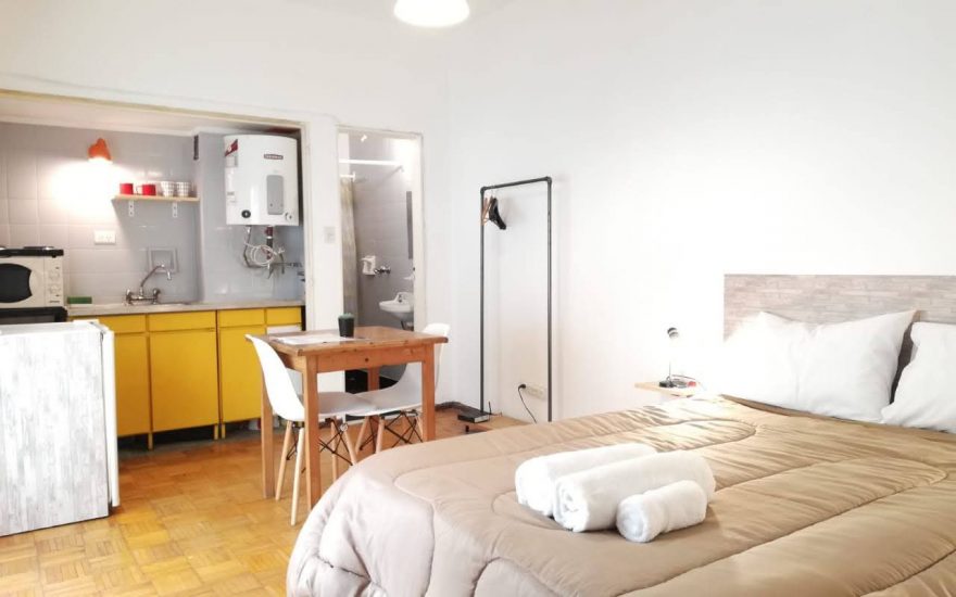 LIBRE 1/03 – ALQUILER AMOBLADO – SAN NICOLAS – Av. Corrientes 1600 – 1 ambiente