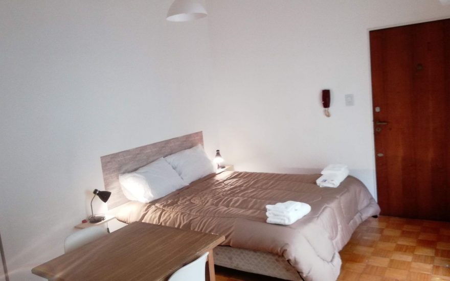 LIBRE 1/03 – ALQUILER AMOBLADO – SAN NICOLAS – Av. Corrientes 1600 – 1 ambiente
