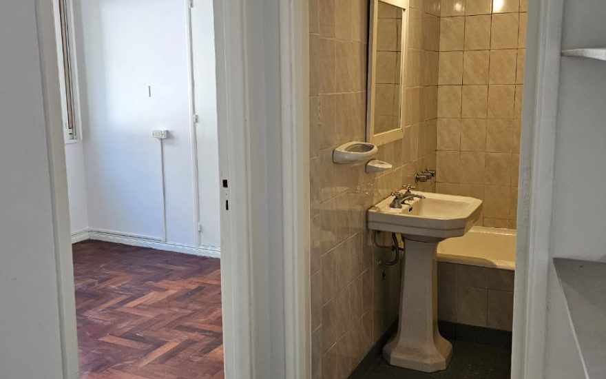 ALQUILER – ALMAGRO – 2 AMBIENTES – Billinghurst y Av. Corrientes