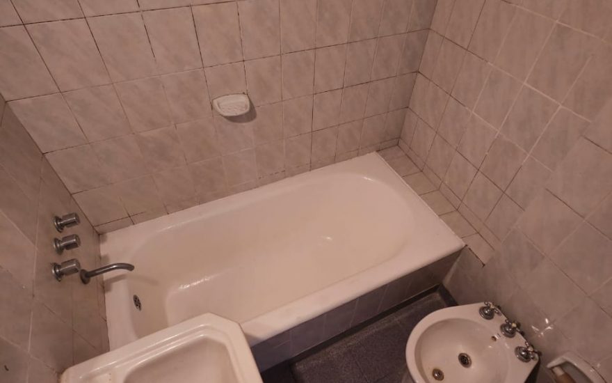 ALQUILER – ALMAGRO – 2 AMBIENTES – Billinghurst y Av. Corrientes