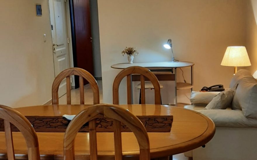 ALQUILER AMOBLADO – MONTE CASTRO – Pasaje Albania 4500 – 2 ambientes con patio