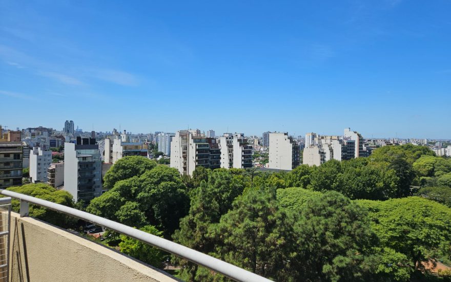VENTA – AMOBLADO 4 AMBIENTES C/COCH – PARQUE CHACABUCO – Eva Peron 1200