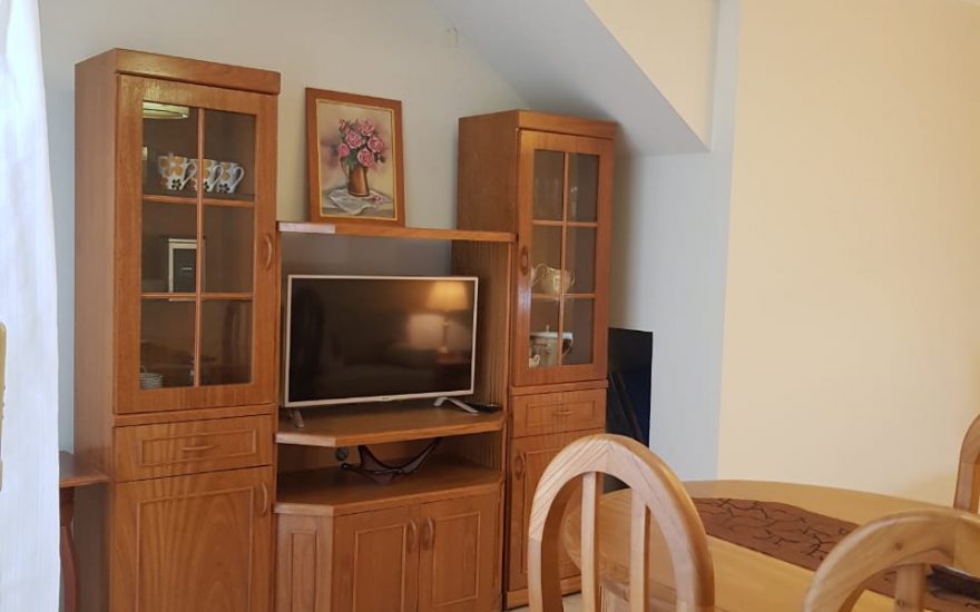 ALQUILER AMOBLADO – MONTE CASTRO – Pasaje Albania 4500 – 2 ambientes con patio