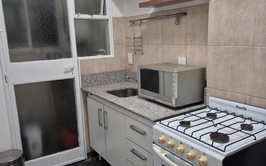 ALQUILER AMOBLADO – PALERMO – Billinhurst y Juncal – 2 ambientes