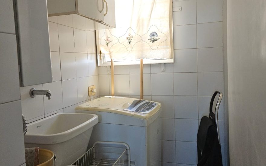 VENTA – AMOBLADO 4 AMBIENTES C/COCH – PARQUE CHACABUCO – Eva Peron 1200