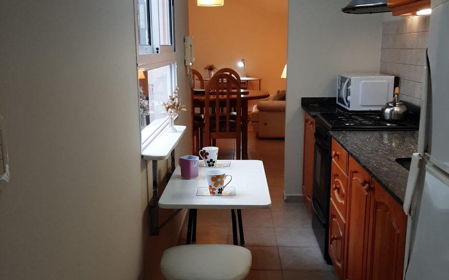 ALQUILER AMOBLADO – MONTE CASTRO – Pasaje Albania 4500 – 2 ambientes con patio