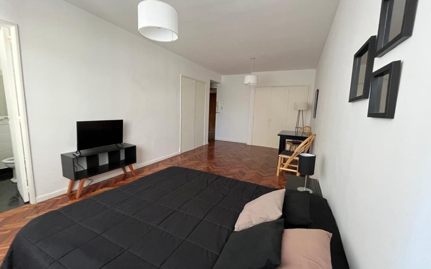ALQUILADO —— ALQUILER AMOBLADO – RECOLETA – 1 AMBIENTE COMODO – Riobamba al 900