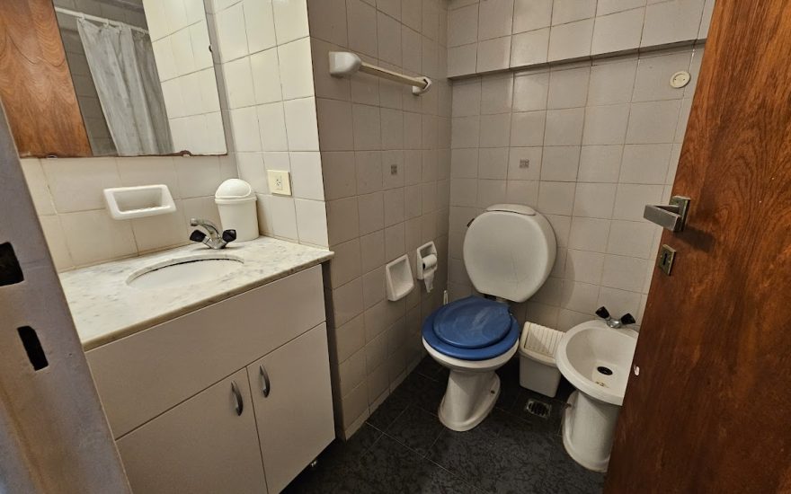 ALQUILADO  ————— ALQUILER AMOBLADO – RECOLETA – 2 AMBIENES – Arenales 2800