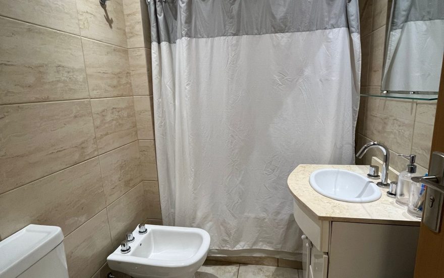 ALQUILADO  —– ALQUILER AMOBLADO – RECOLETA – 1 AMBIENTE – Aguero y Av. Cordoba