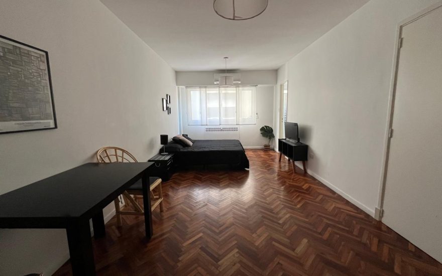 ALQUILADO —— ALQUILER AMOBLADO – RECOLETA – 1 AMBIENTE COMODO – Riobamba al 900