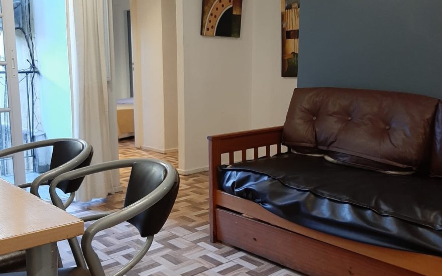 ALQUILER AMOBLADO – CENTRO – 2 AMBIENTES – Sarmiento 1700