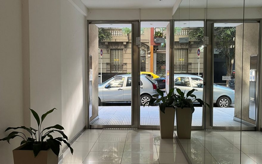 ALQUILADO  —– ALQUILER AMOBLADO – RECOLETA – 1 AMBIENTE – Aguero y Av. Cordoba