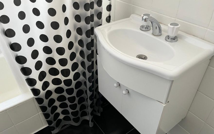 ALQUILADO —— ALQUILER AMOBLADO – RECOLETA – 1 AMBIENTE COMODO – Riobamba al 900