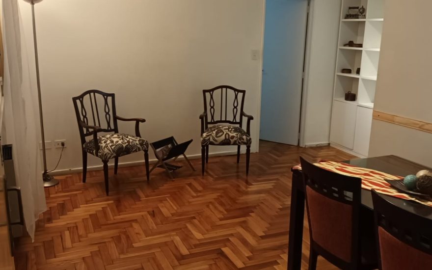ALQUILER AMOBLADO – BALVANERA – 2 AMBIENTES – Uriburu 500