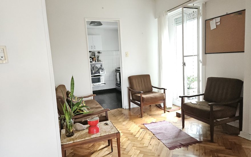ALQUILER AMOBLADO – PQUE PATRICIOS – 3 AMBIENTES – Rondeau 3000